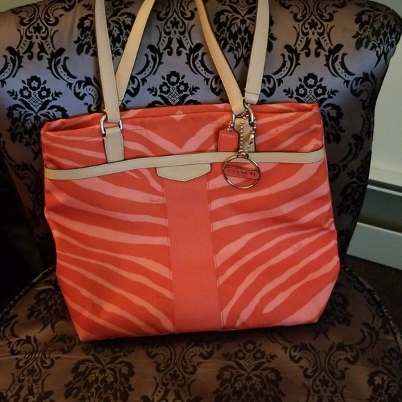 Pocket book - Picture 2 of 2